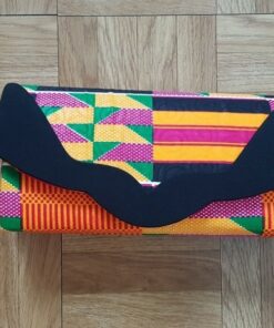 Pochette   fait avec du tissu kente