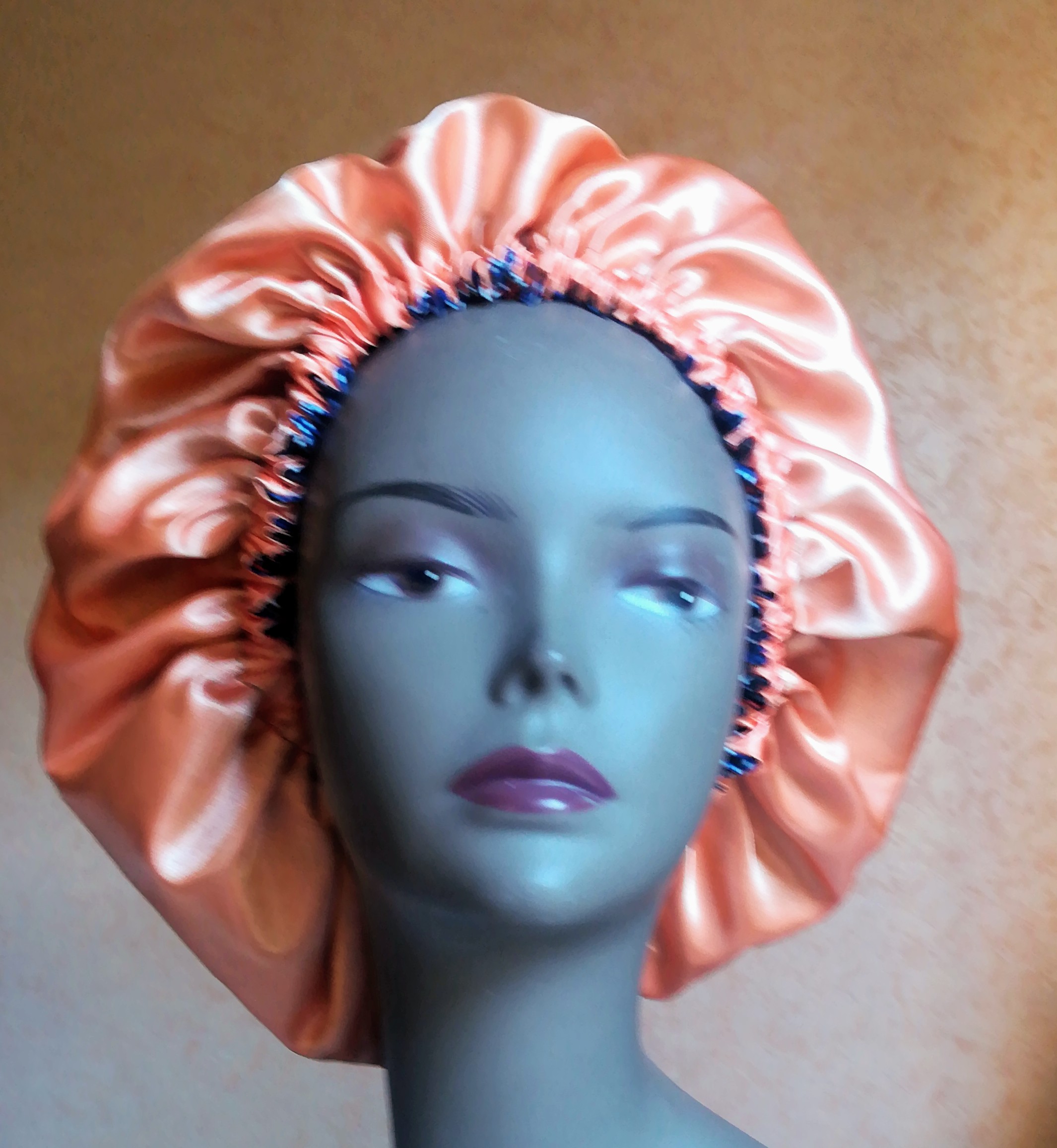 Bonnet Cheveux Adjibola en Tissu Wax et Satin de Soie - be-AMY