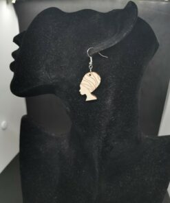 Boucle d'oreille africaine beige en bois