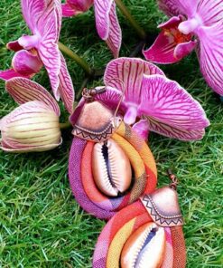 Boucles d'oreilles avec cauri et madras