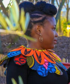 Collier écaille Sagbadrin fait avec du wax