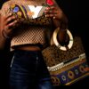 Sac à main en Wax avec une pochette gratuite chez Perle-X.