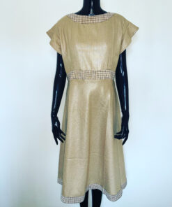Robe beige d’été